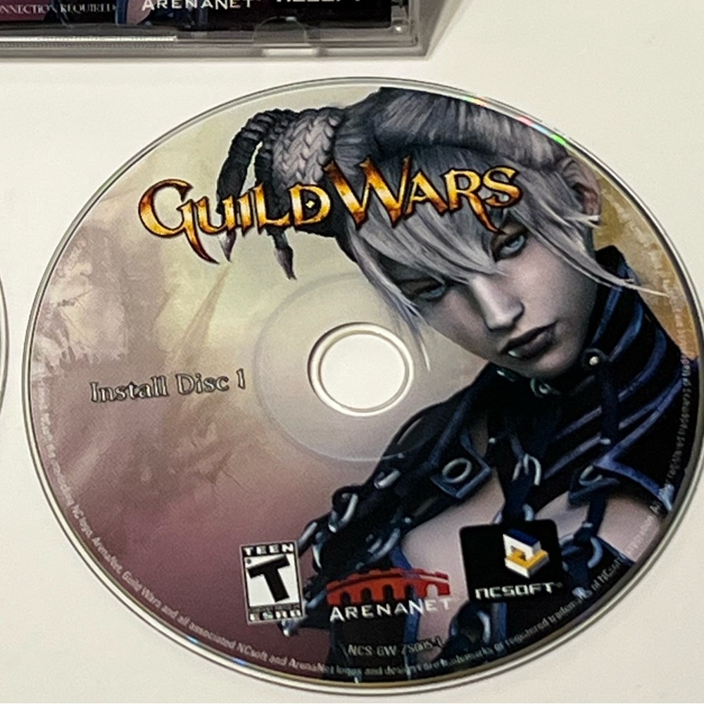 Guild Wars PC CD-ROM Game Set - Picture 4 of 7